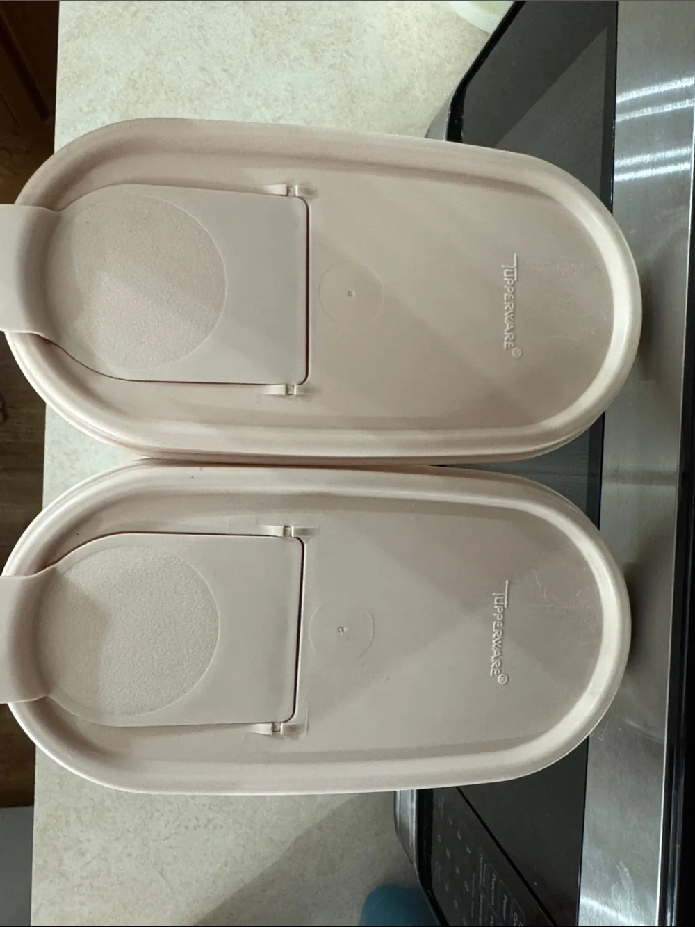 Tupperware pair storage